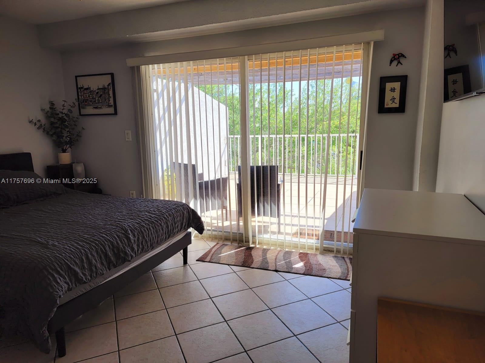 BIRD GROVE CONDO - Residential
