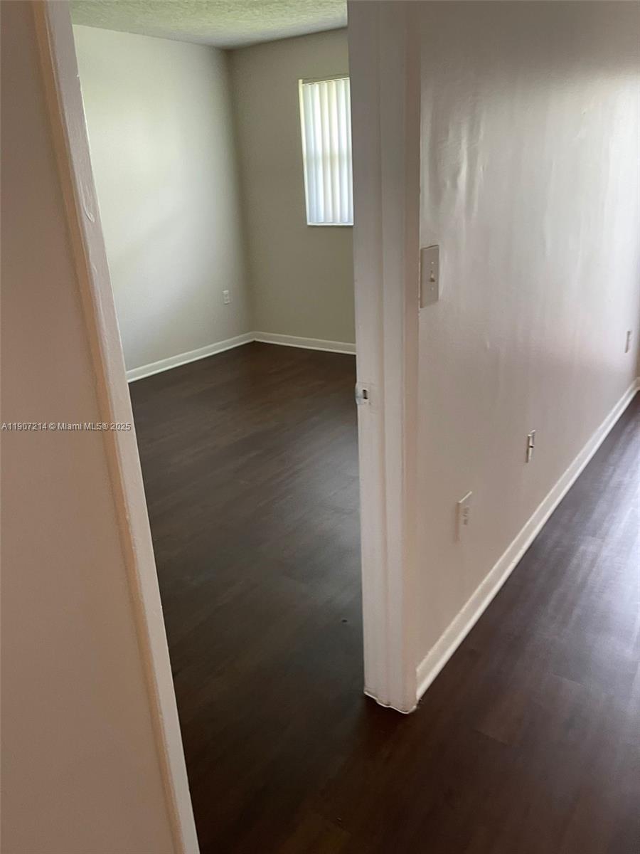 VILLAS DE VENEZIA - Residential Lease