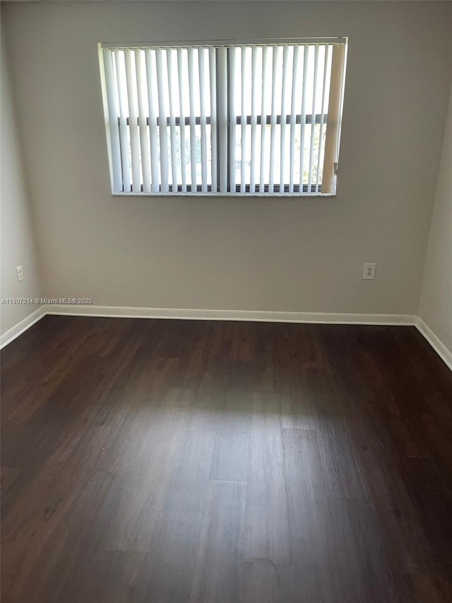 VILLAS DE VENEZIA - Residential Lease