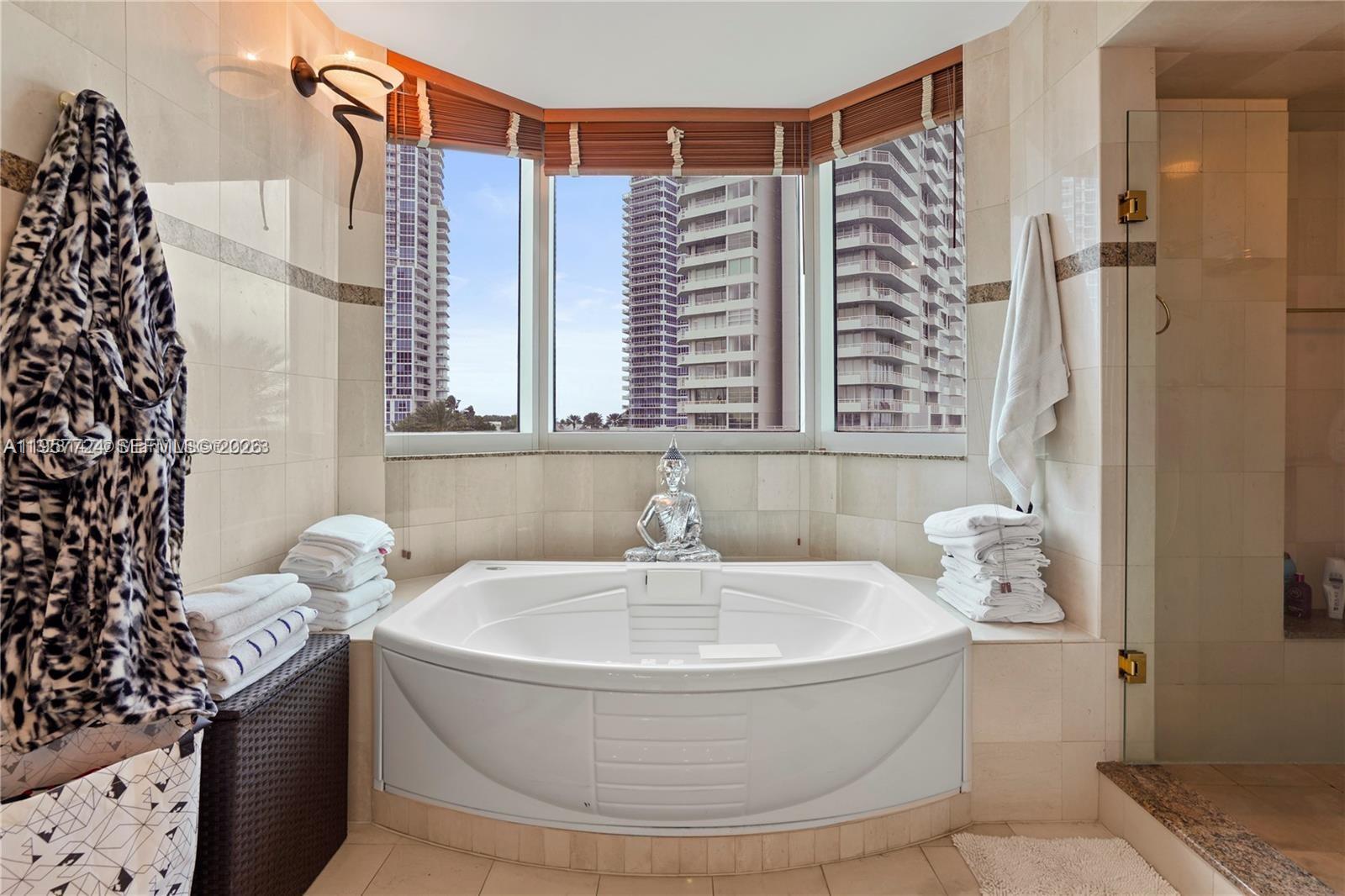 PORTOFINO TOWER CONDO - Residential