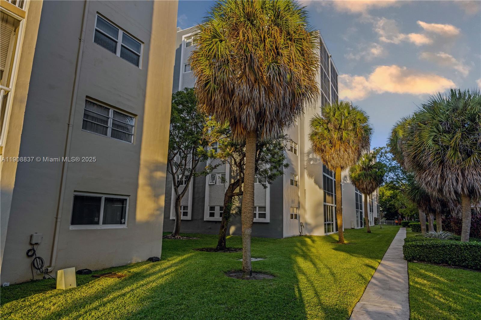 MEADOWBROOK TOWERS CONDO - Residential