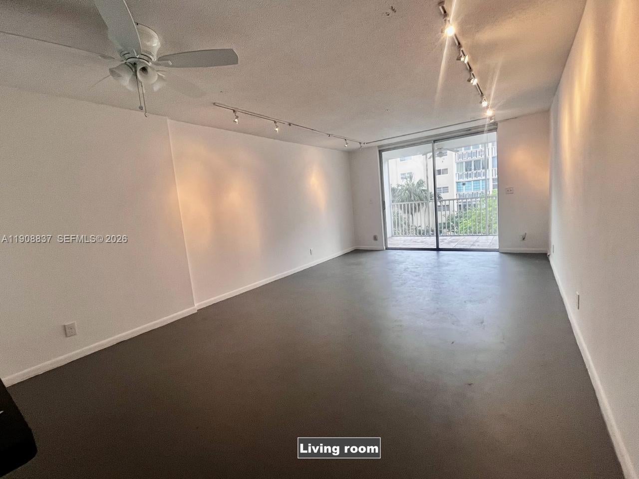 619 NE 14th Ave 304