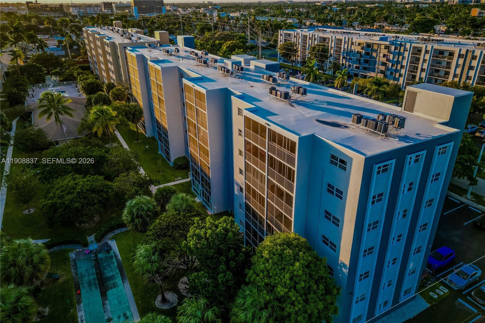 MEADOWBROOK TOWERS CONDO - Residential