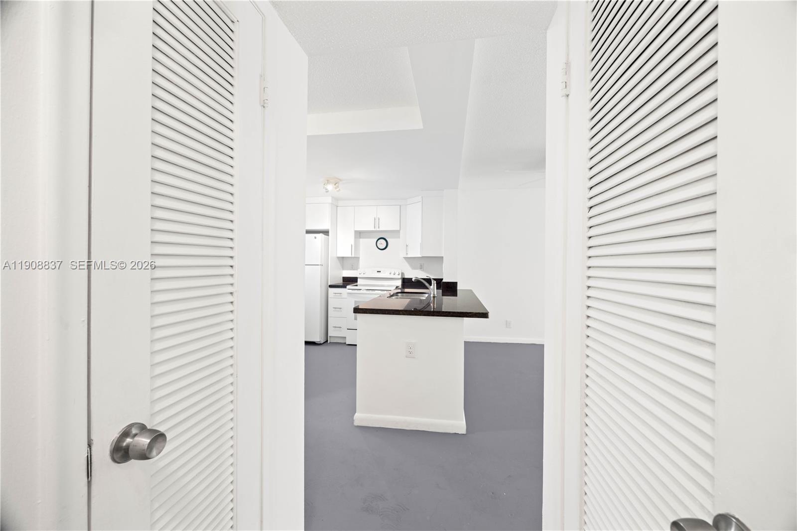 MEADOWBROOK TOWERS CONDO - Residential