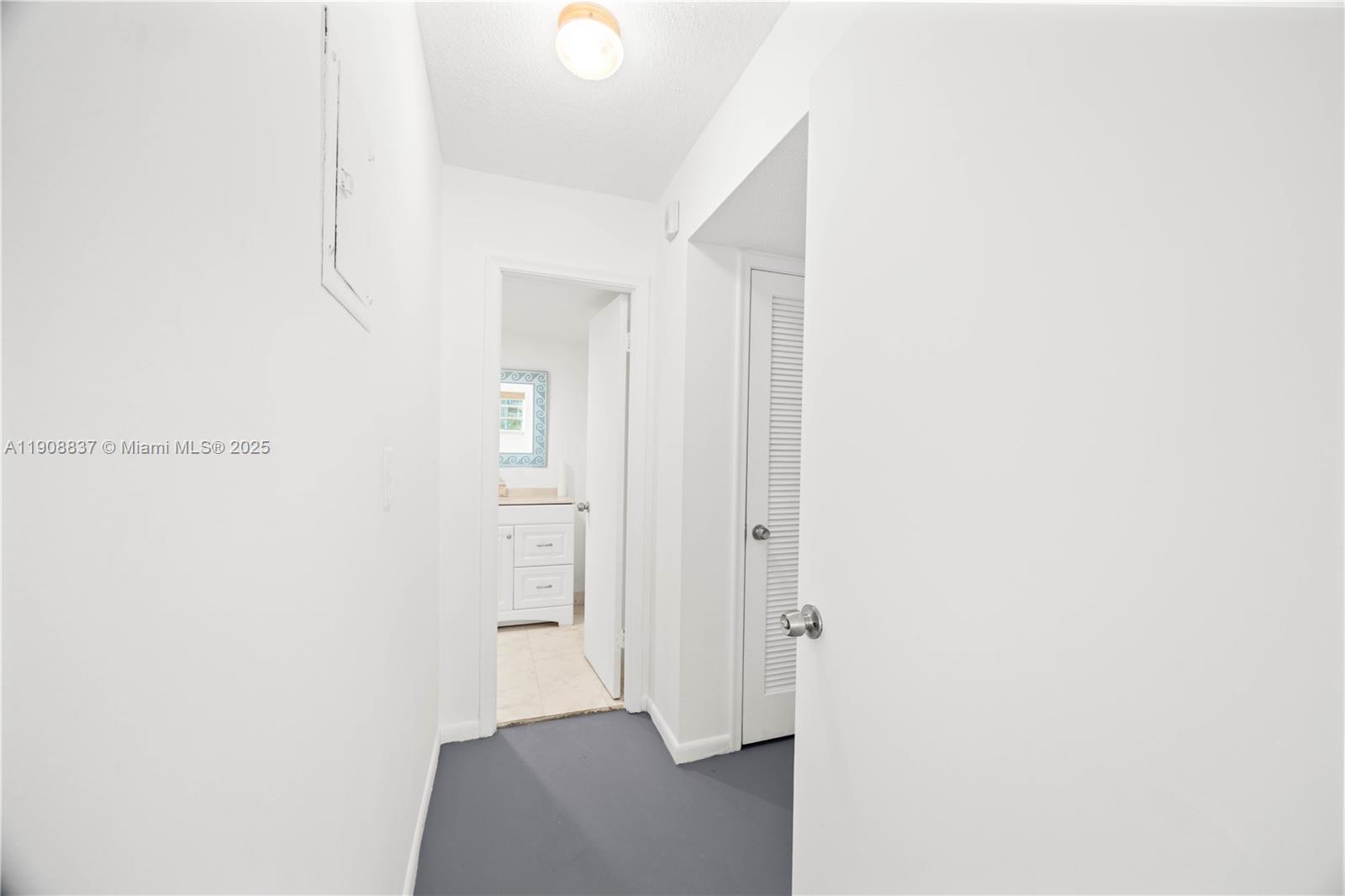 MEADOWBROOK TOWERS CONDO - Residential