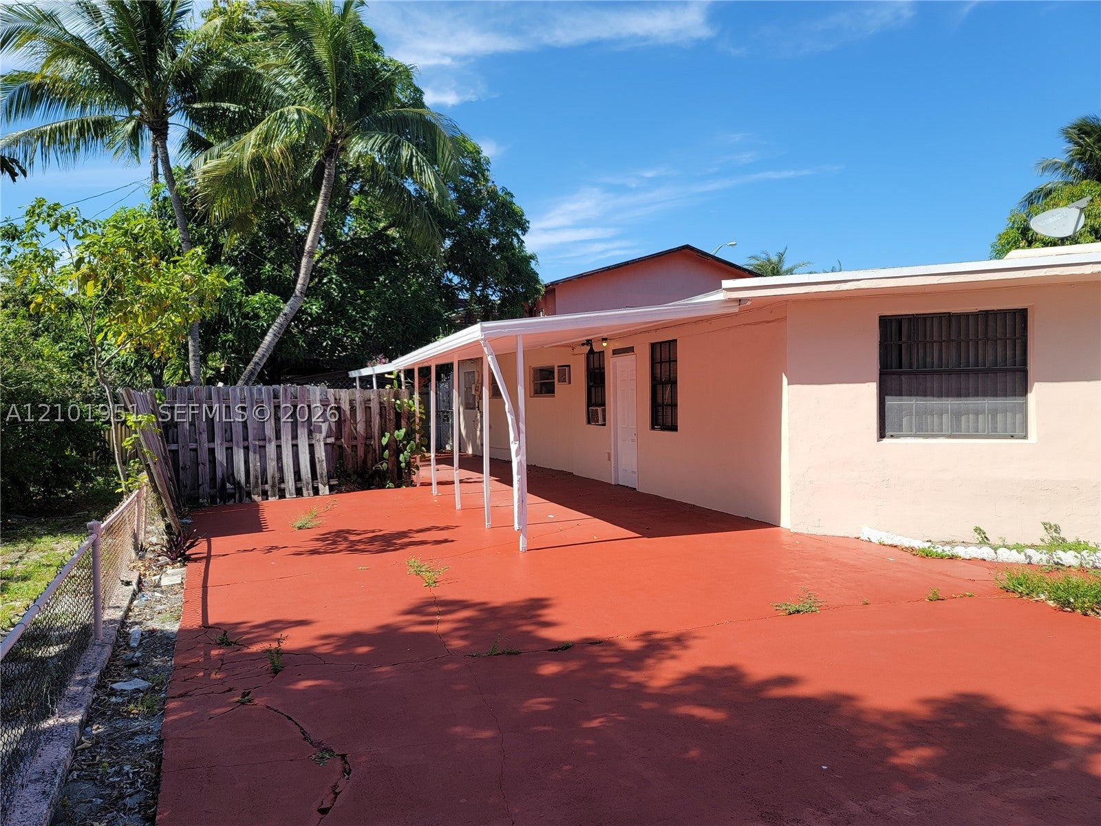 1120 E Le Jeune Road