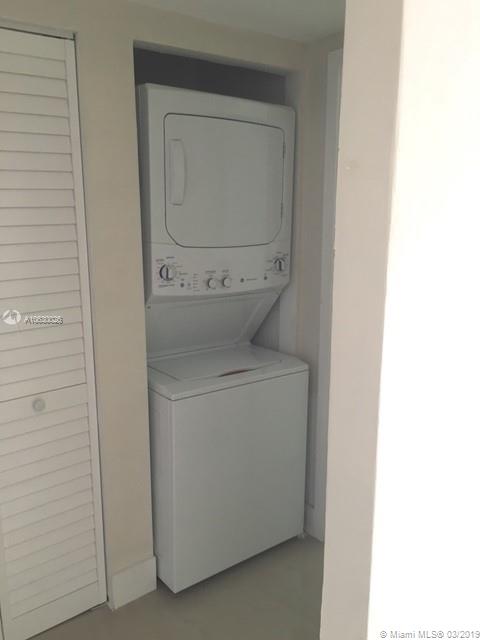 BISCAYNE BCH SUB - Residential Lease