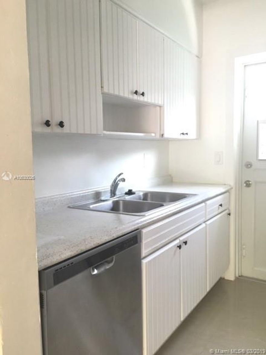 Beautifully remodeled 1/1 apartment in waterfront quiet property, few blocks from the beach. Stainless steal kitchen, unit freshly painted ALL WHITE, tile floor throughout, washer and dryer IN THE UNIT, central A/C, Impact windows/doors, street parking. Apartment is available immediately, fast approval. Owner requires 1 first month and 2 deposits. Non-Smoking Building