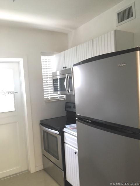 BISCAYNE BCH SUB - Residential Lease