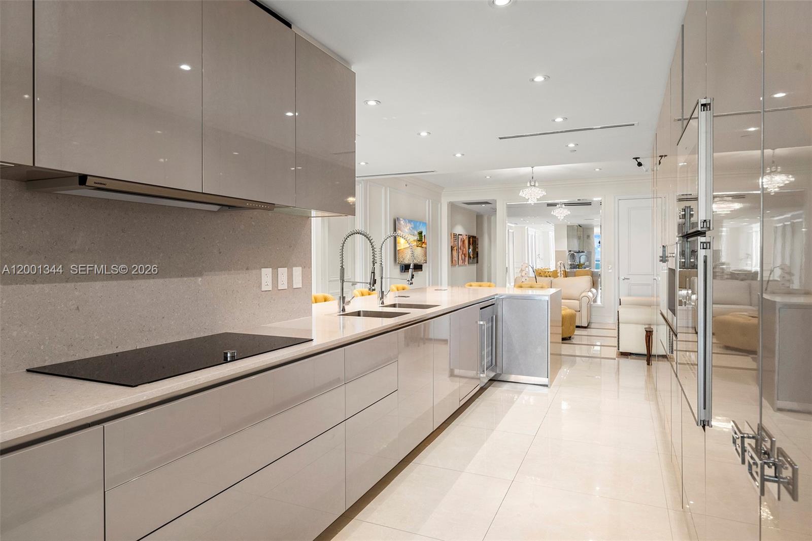 ALTOS DEL MAR NO. 5 - Residential