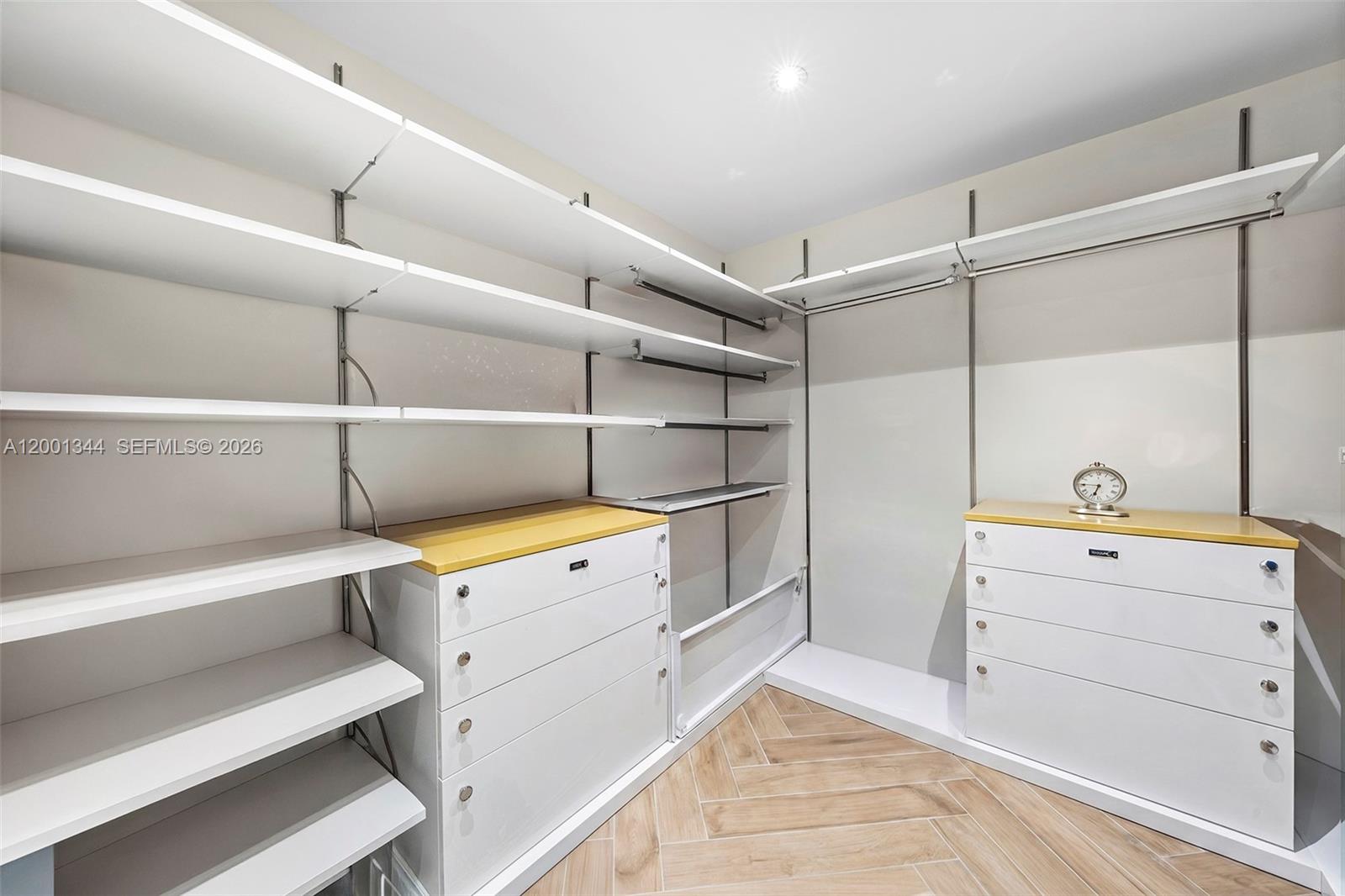 ALTOS DEL MAR NO. 5 - Residential