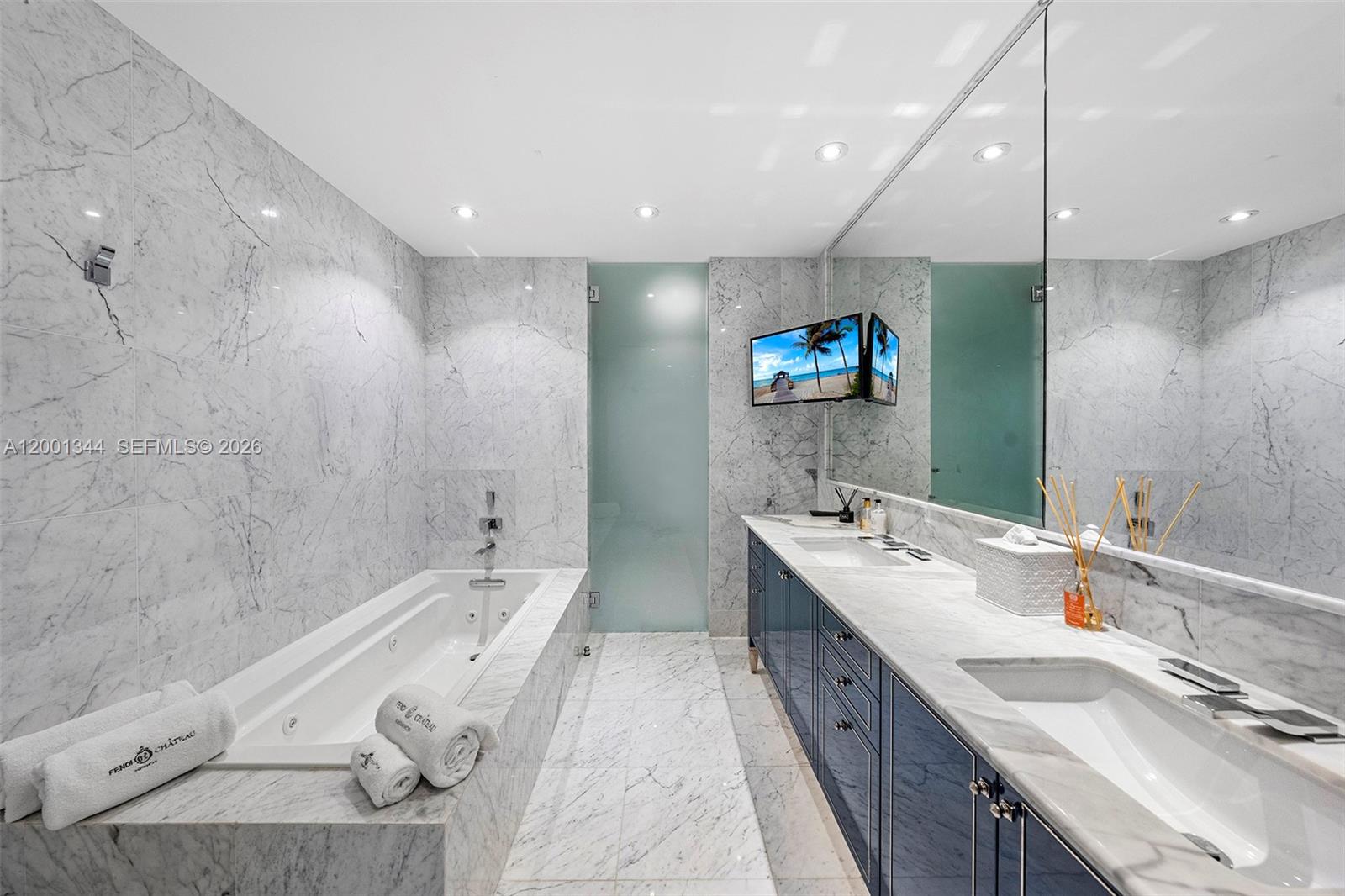 ALTOS DEL MAR NO. 5 - Residential