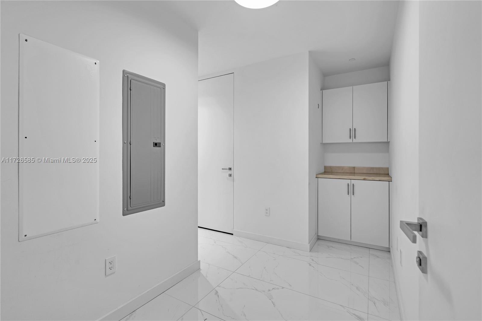 18975 COLLINS CONDO - Residential Lease