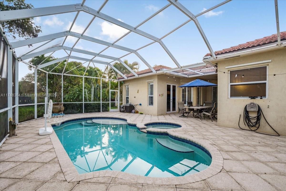 2813 Augusta Ln, Homestead, FL, 33035/$629,000 4 2813 Augusta Ln
