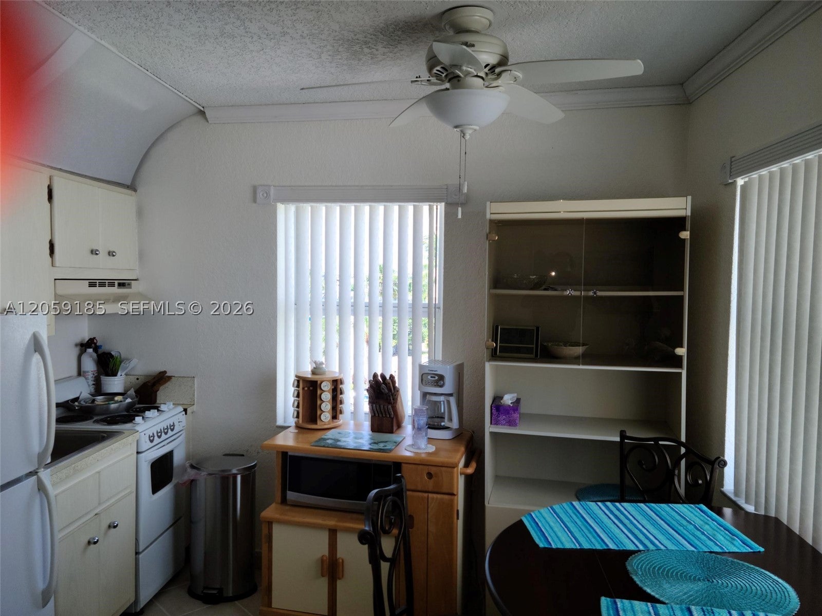 3401 NE 10th St PH16W