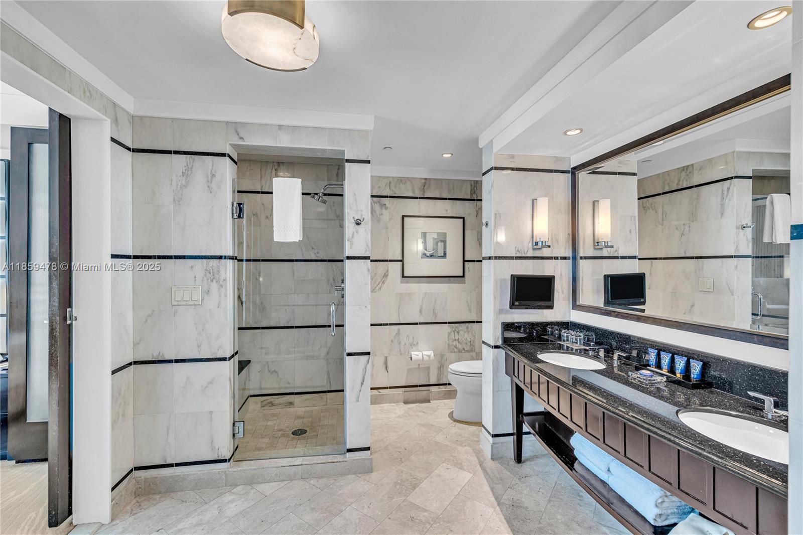 FONTAINEBLEAU III OCEAN C - Residential