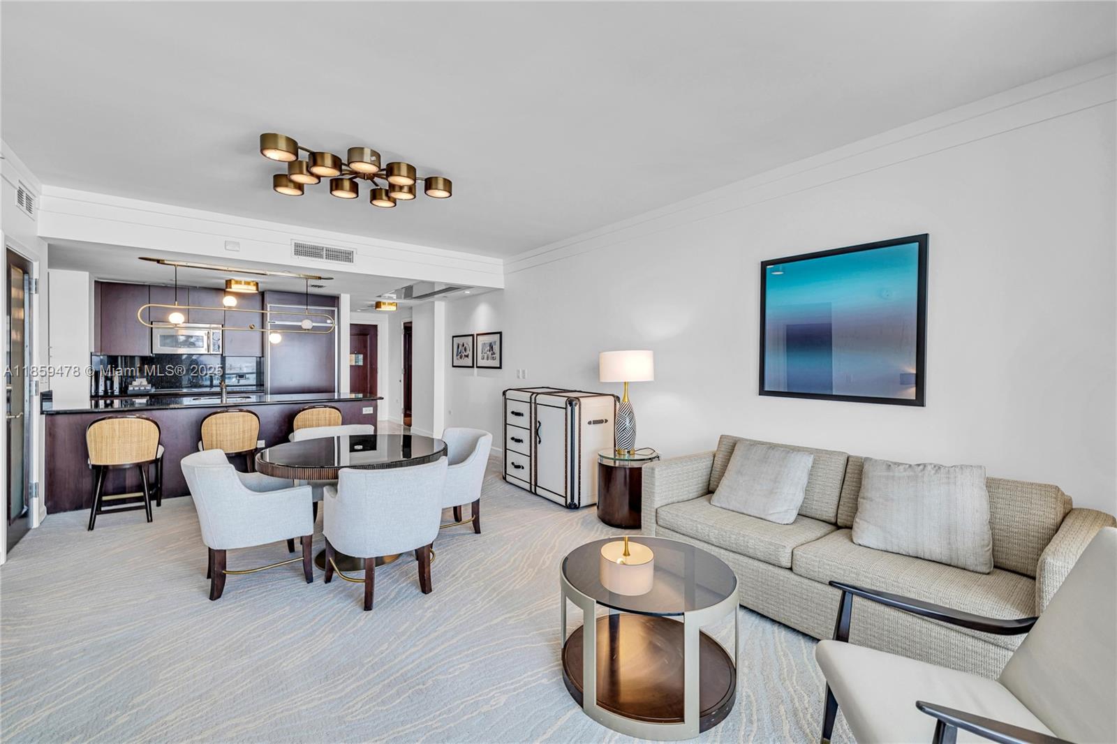 FONTAINEBLEAU III OCEAN C - Residential