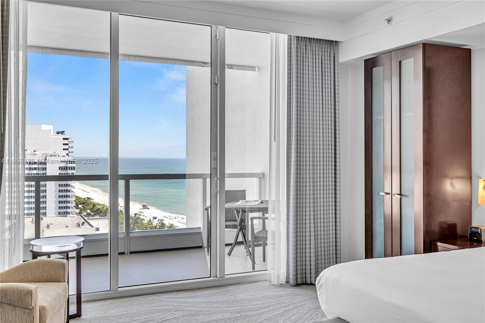 FONTAINEBLEAU III OCEAN C - Residential