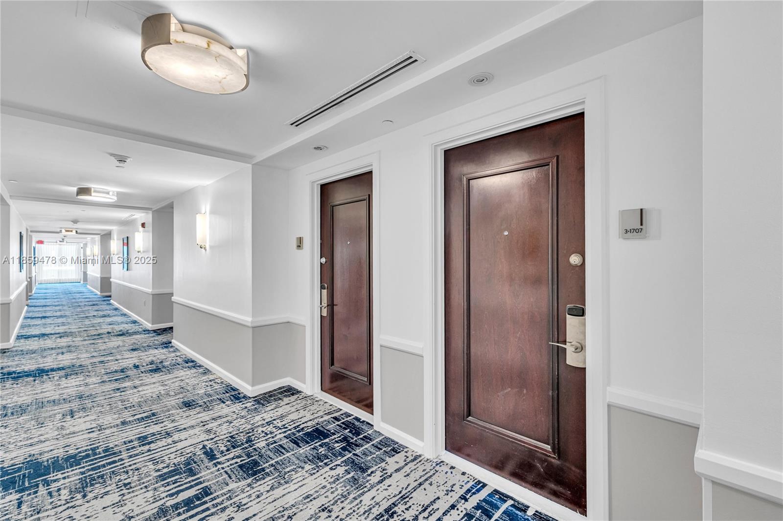 FONTAINEBLEAU III OCEAN C - Residential