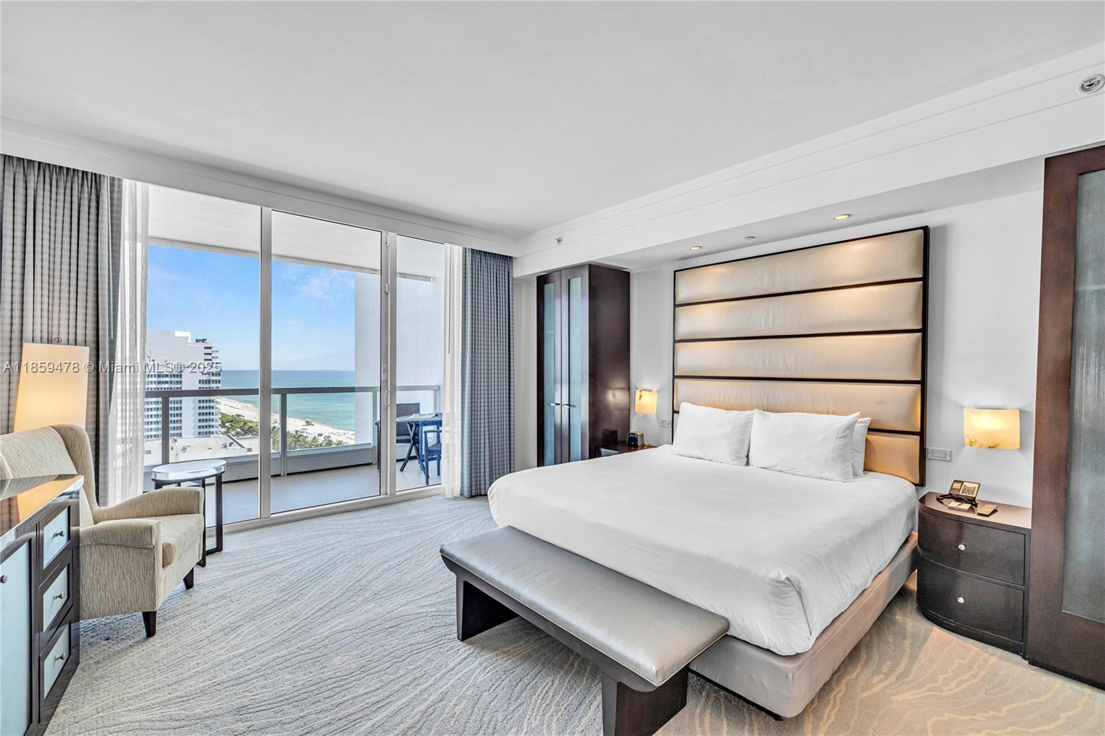 FONTAINEBLEAU III OCEAN C - Residential