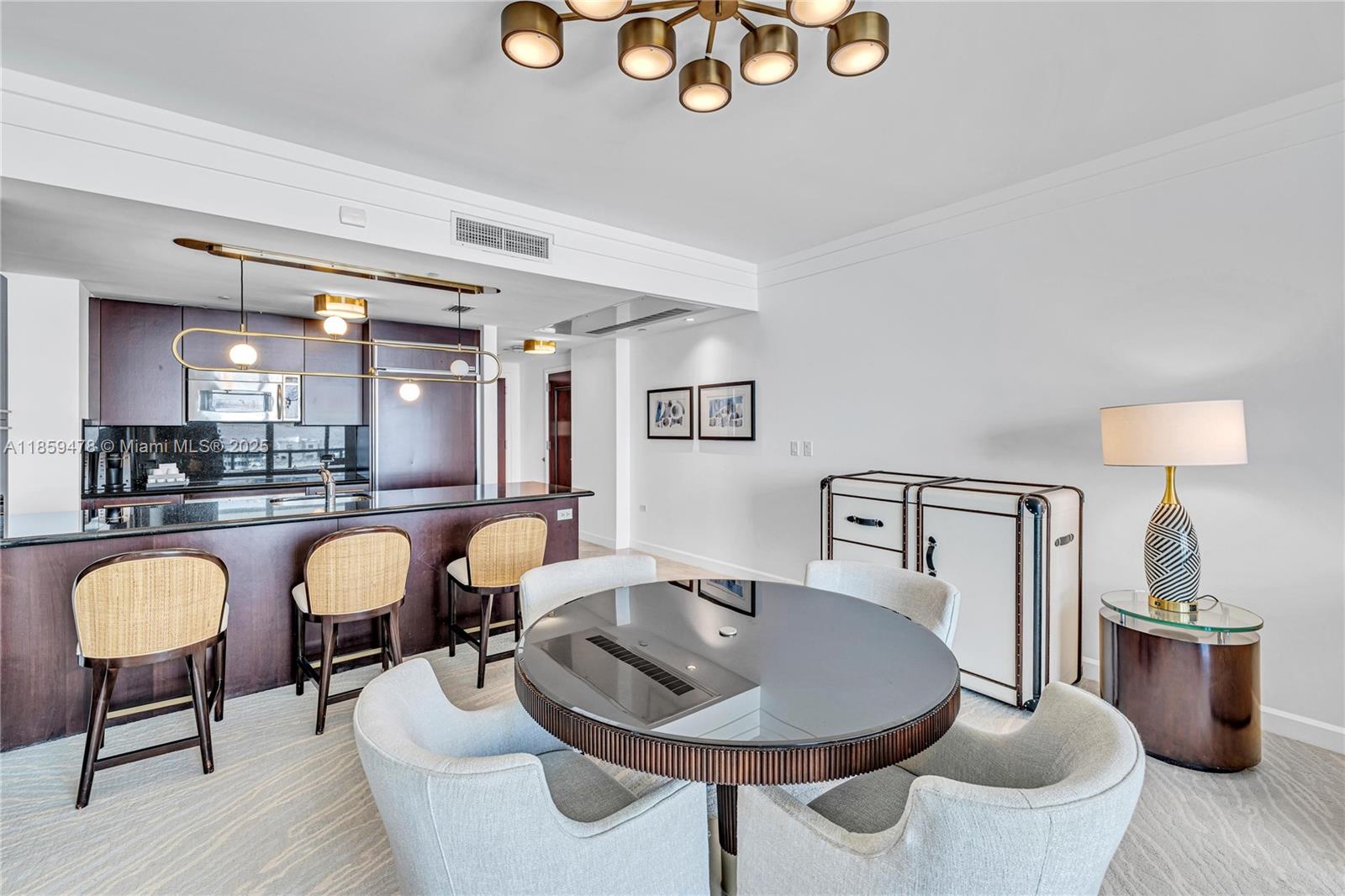 FONTAINEBLEAU III OCEAN C - Residential