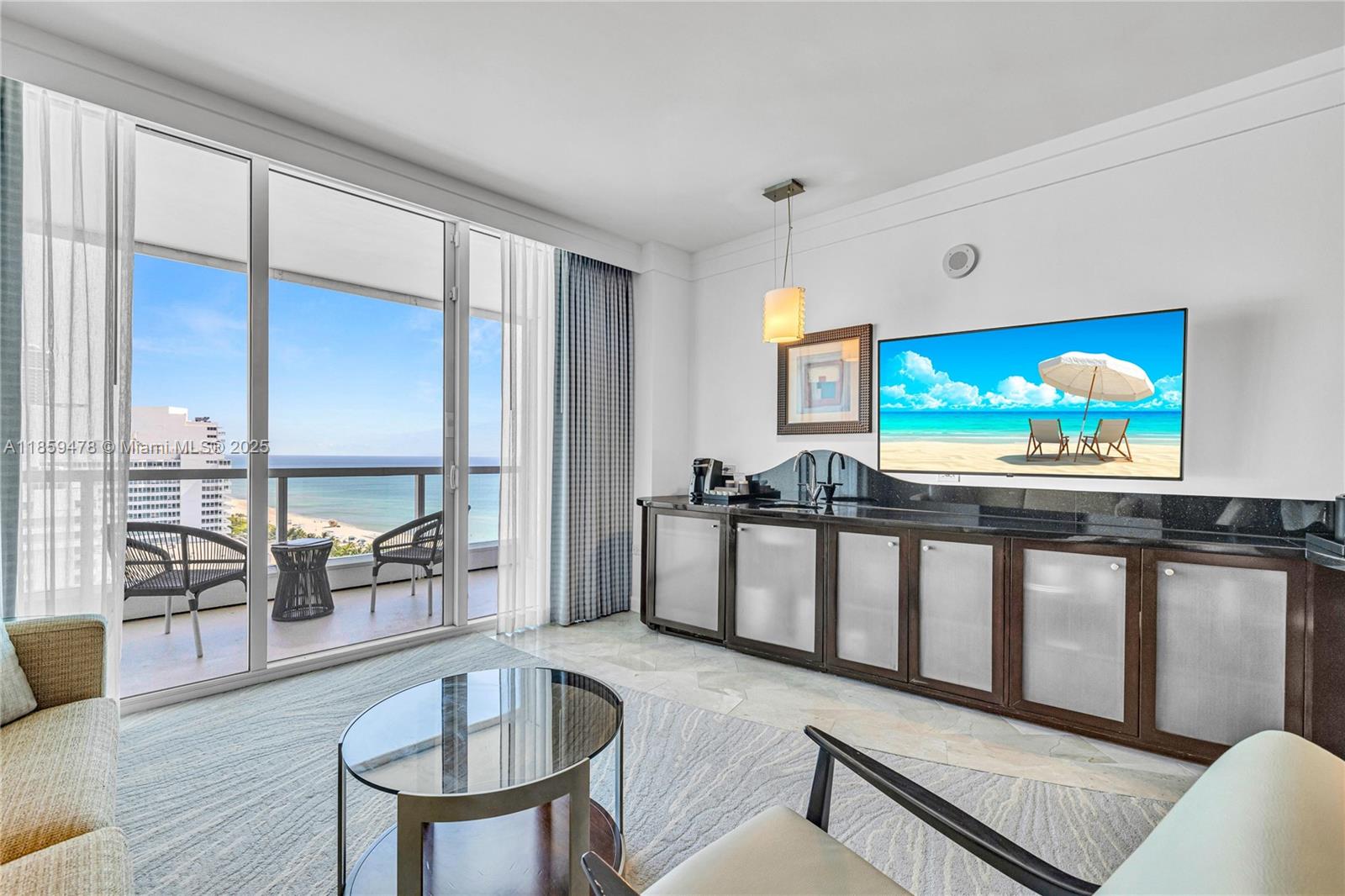 FONTAINEBLEAU III OCEAN C - Residential