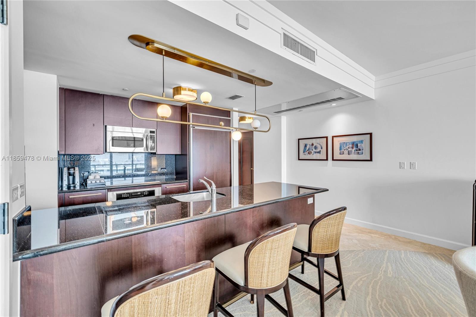 FONTAINEBLEAU III OCEAN C - Residential