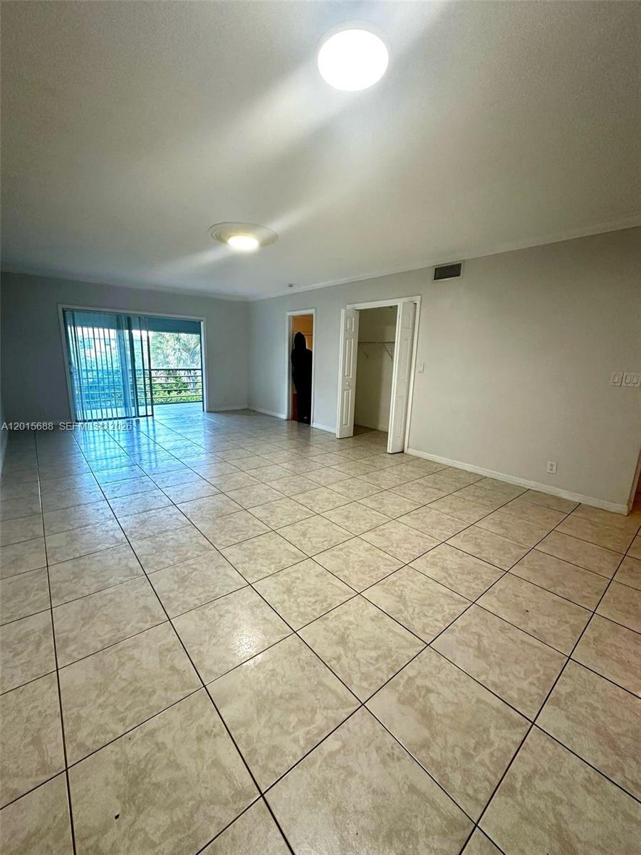 CRYSTAL GREENS CONDO - Residential