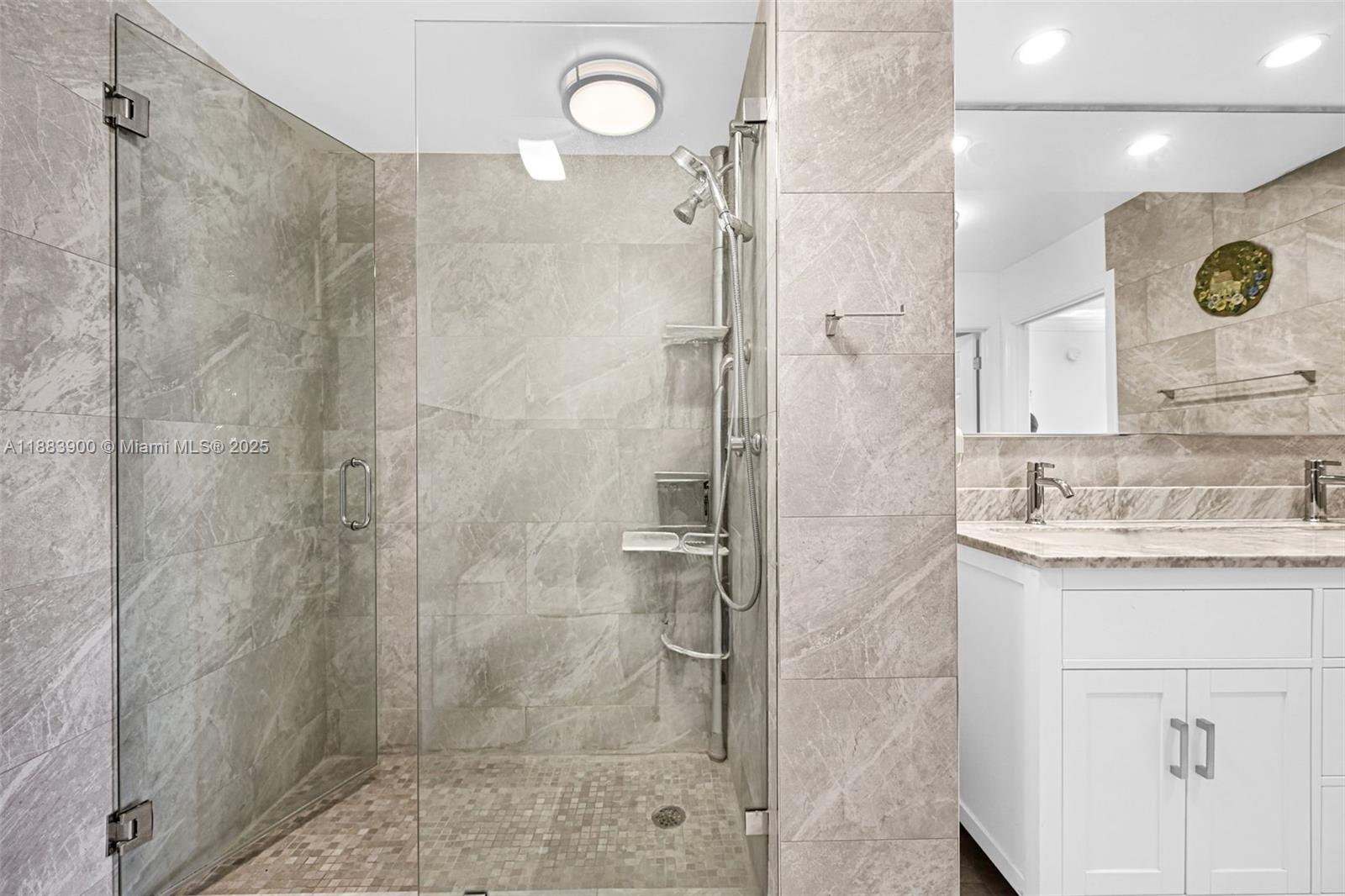 CORONADO CONDO- TOWER II - Residential Lease