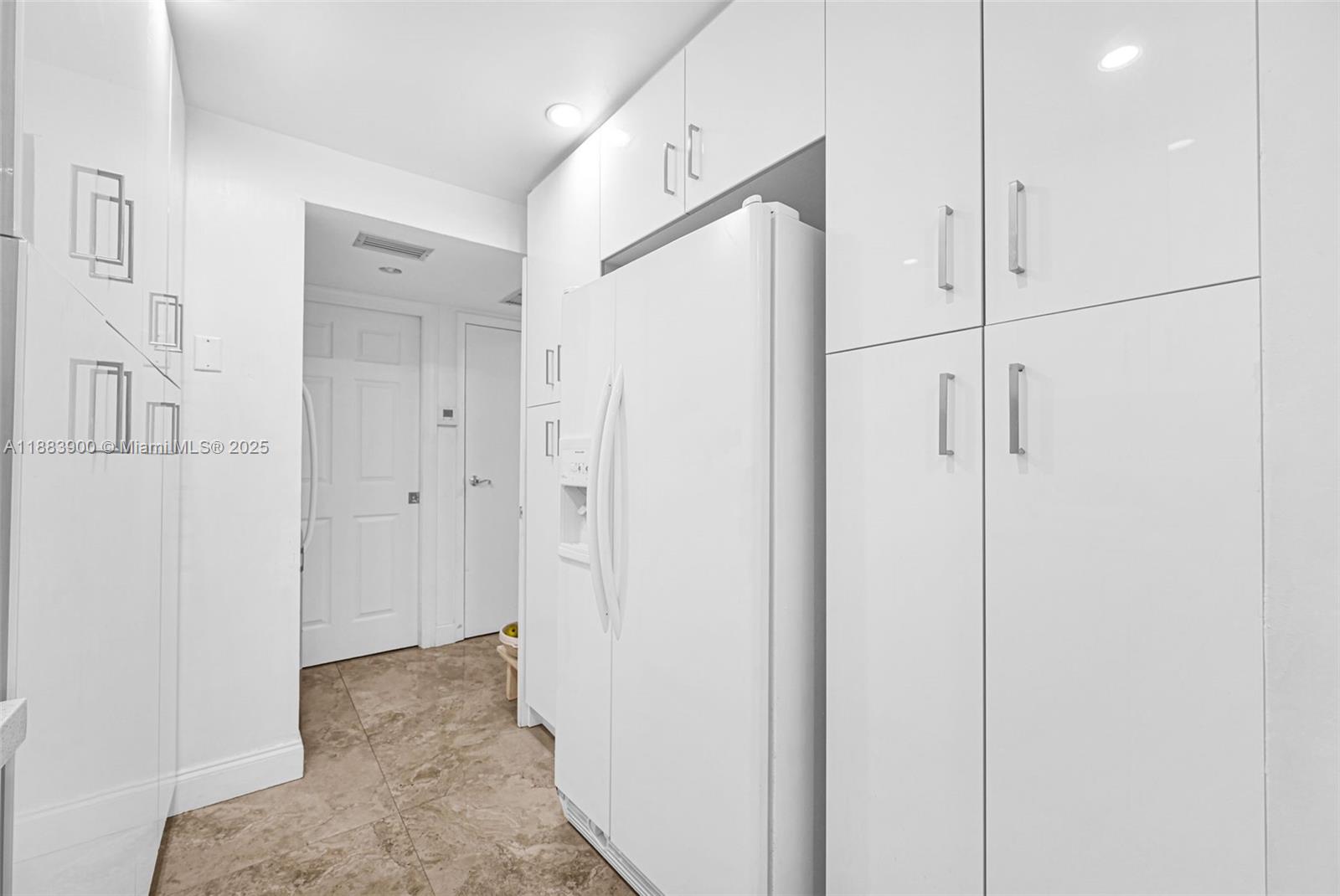 CORONADO CONDO- TOWER II - Residential Lease