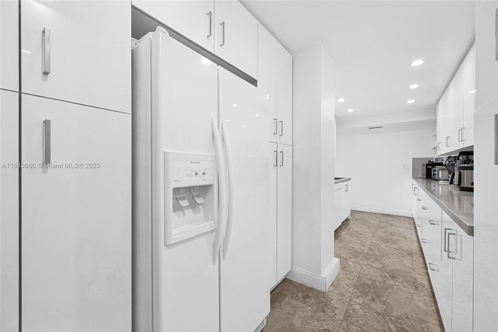 CORONADO CONDO- TOWER II - Residential Lease