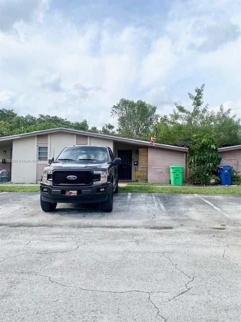 Photo of 6841 NW 30th St #6, Sunrise, FL 33313 (MLS # A11730828)