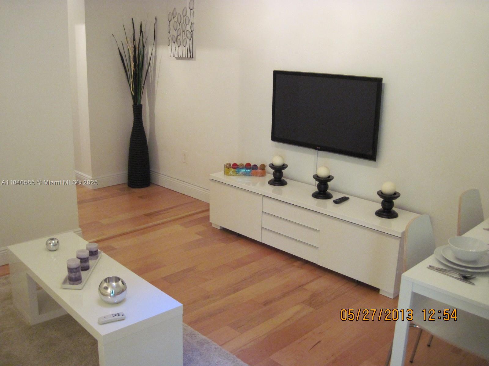 Charming one bedroom apartment in the hearth of South Beach. The apartment comes UNFURNISHED and has been completely repainted. Wood floor through the entire apartment. Easy to show. First, last and security plus $150 non refundable cleaning fee. The pictures DO NOT represent the actual furniture in the unit.