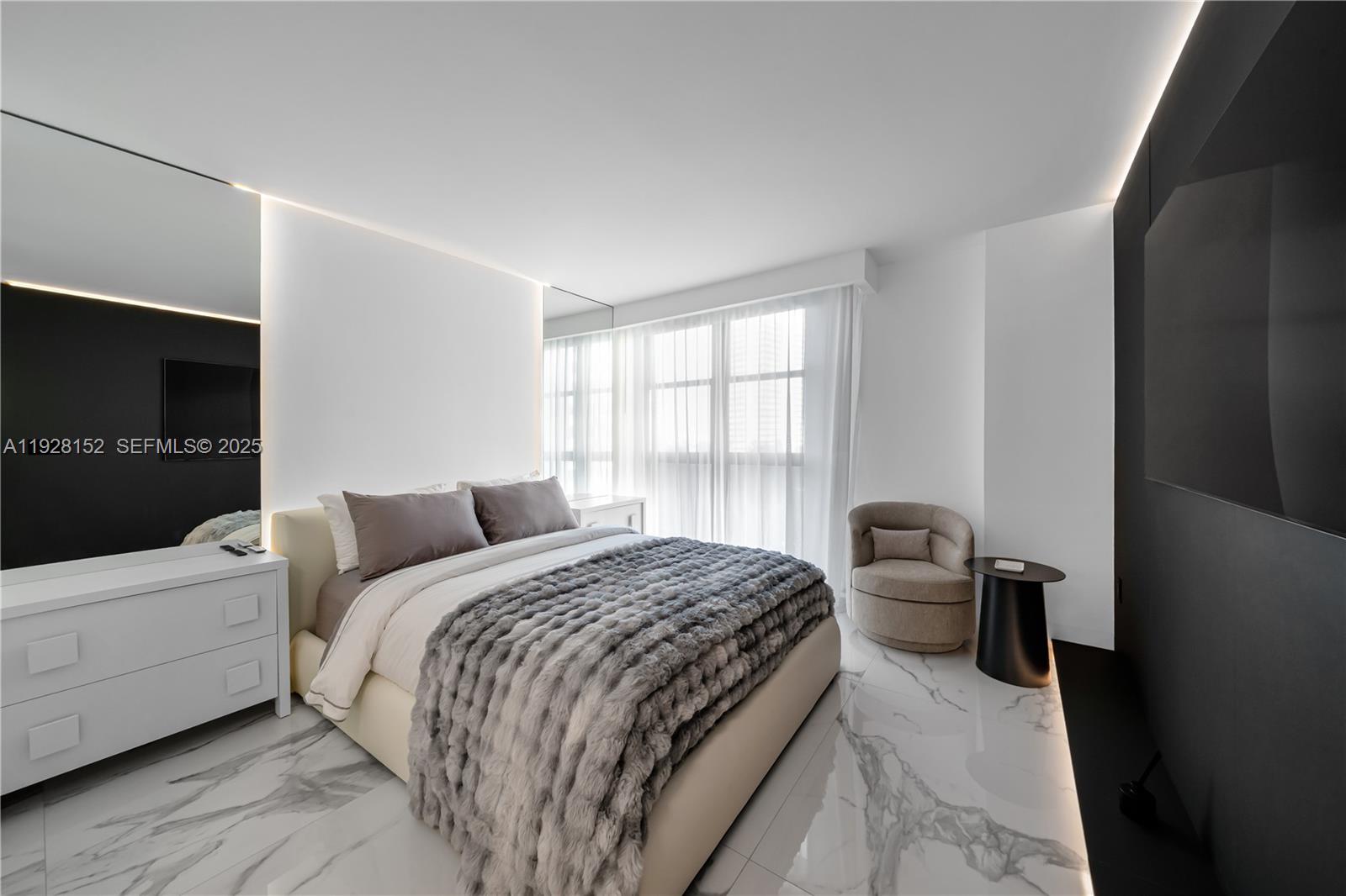 NINE ISLAND AVENUE CONDO - Residential