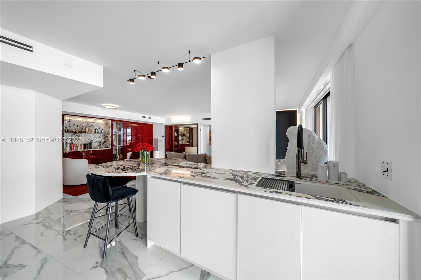 NINE ISLAND AVENUE CONDO - Residential