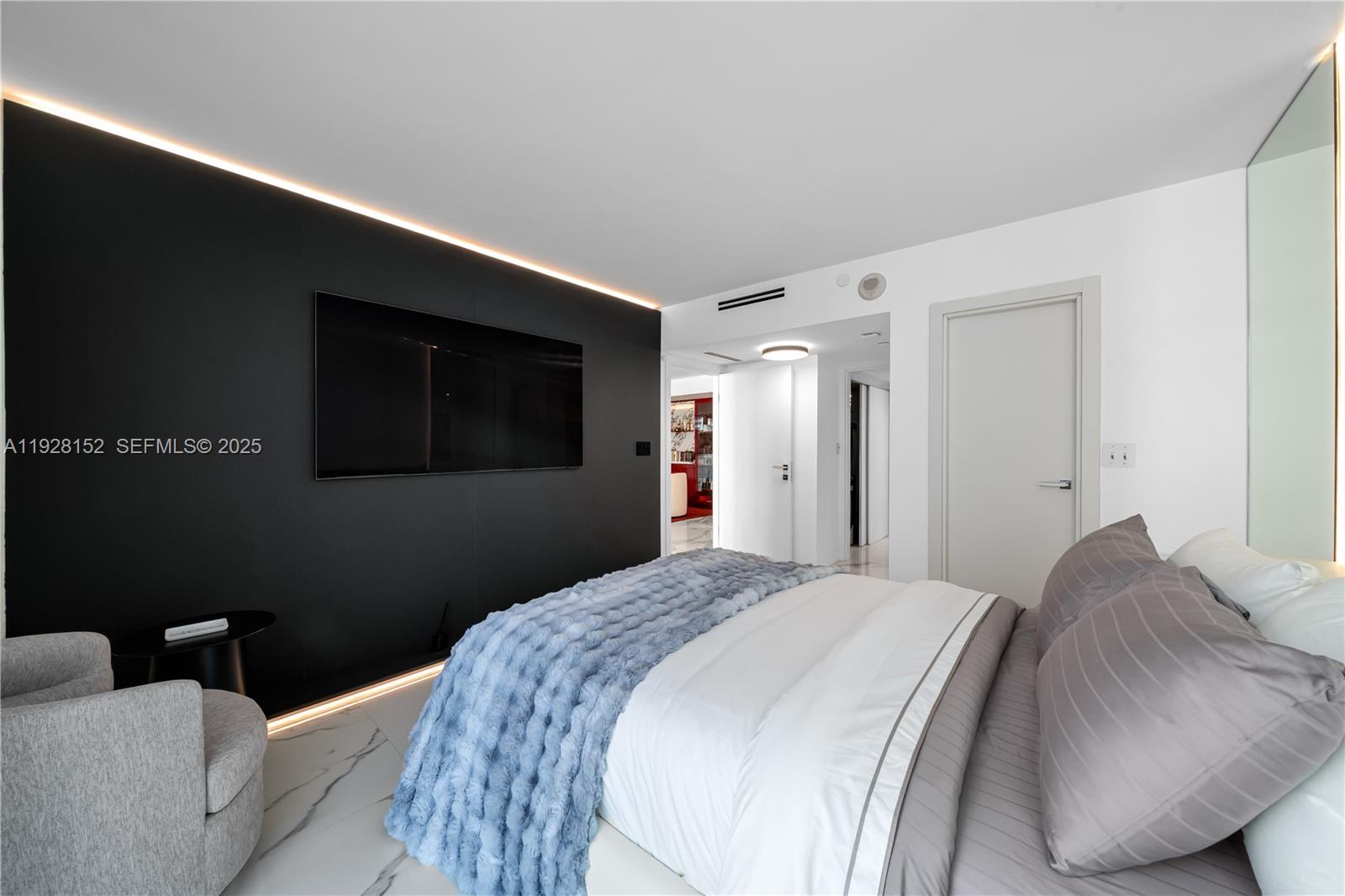 NINE ISLAND AVENUE CONDO - Residential