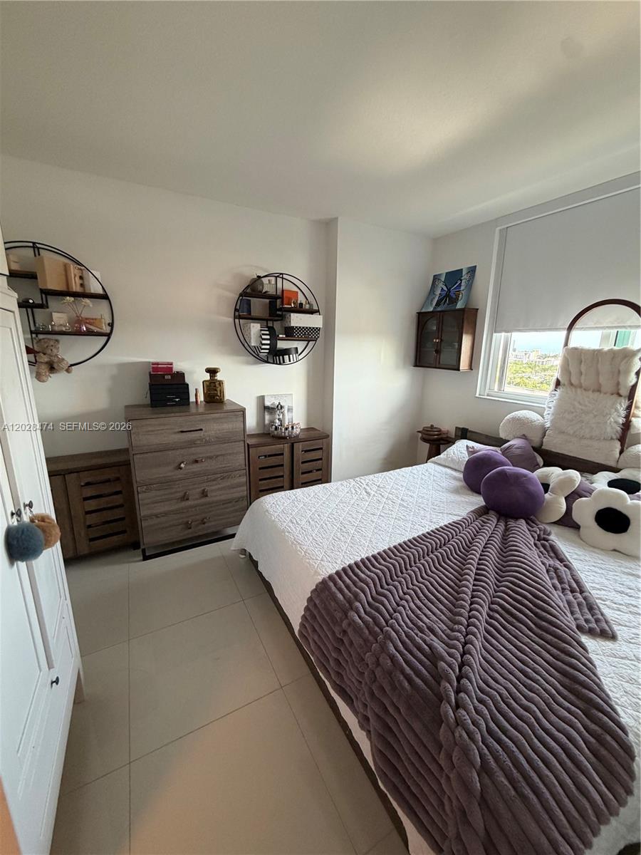 TERRAZAS RIVERPARK VILLAG - Residential