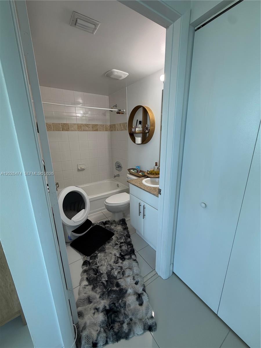 TERRAZAS RIVERPARK VILLAG - Residential