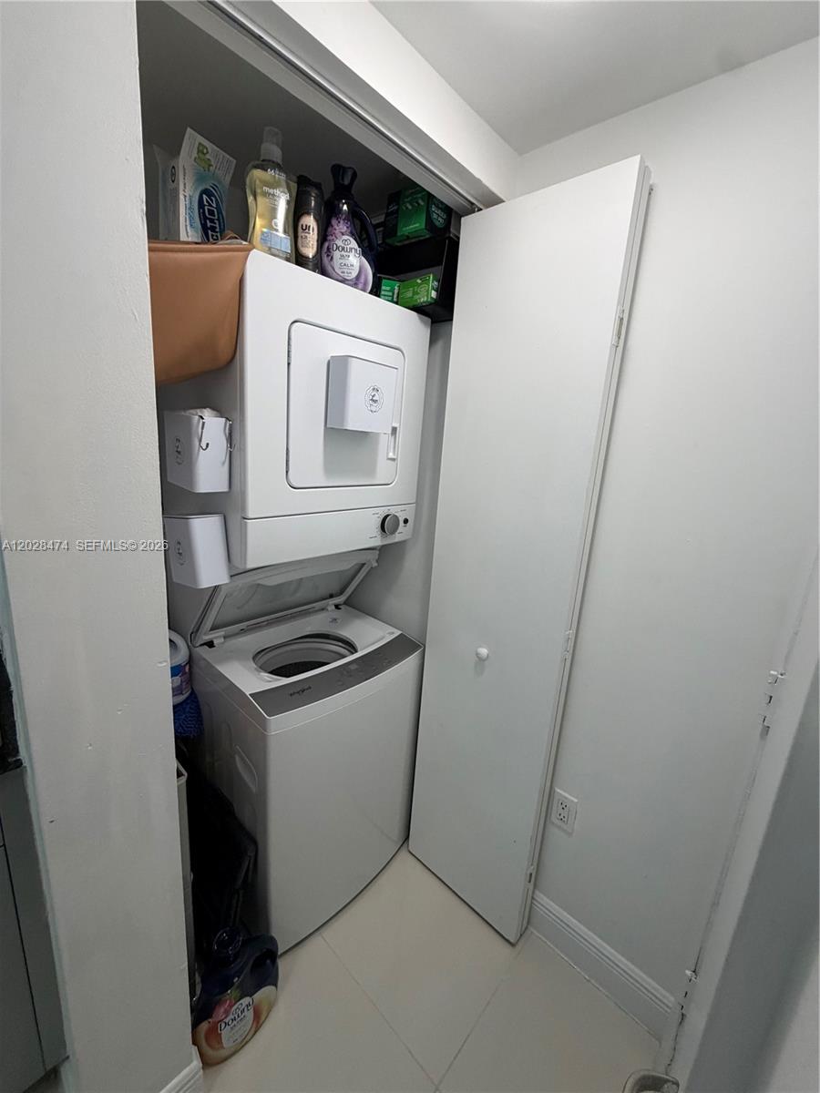 TERRAZAS RIVERPARK VILLAG - Residential