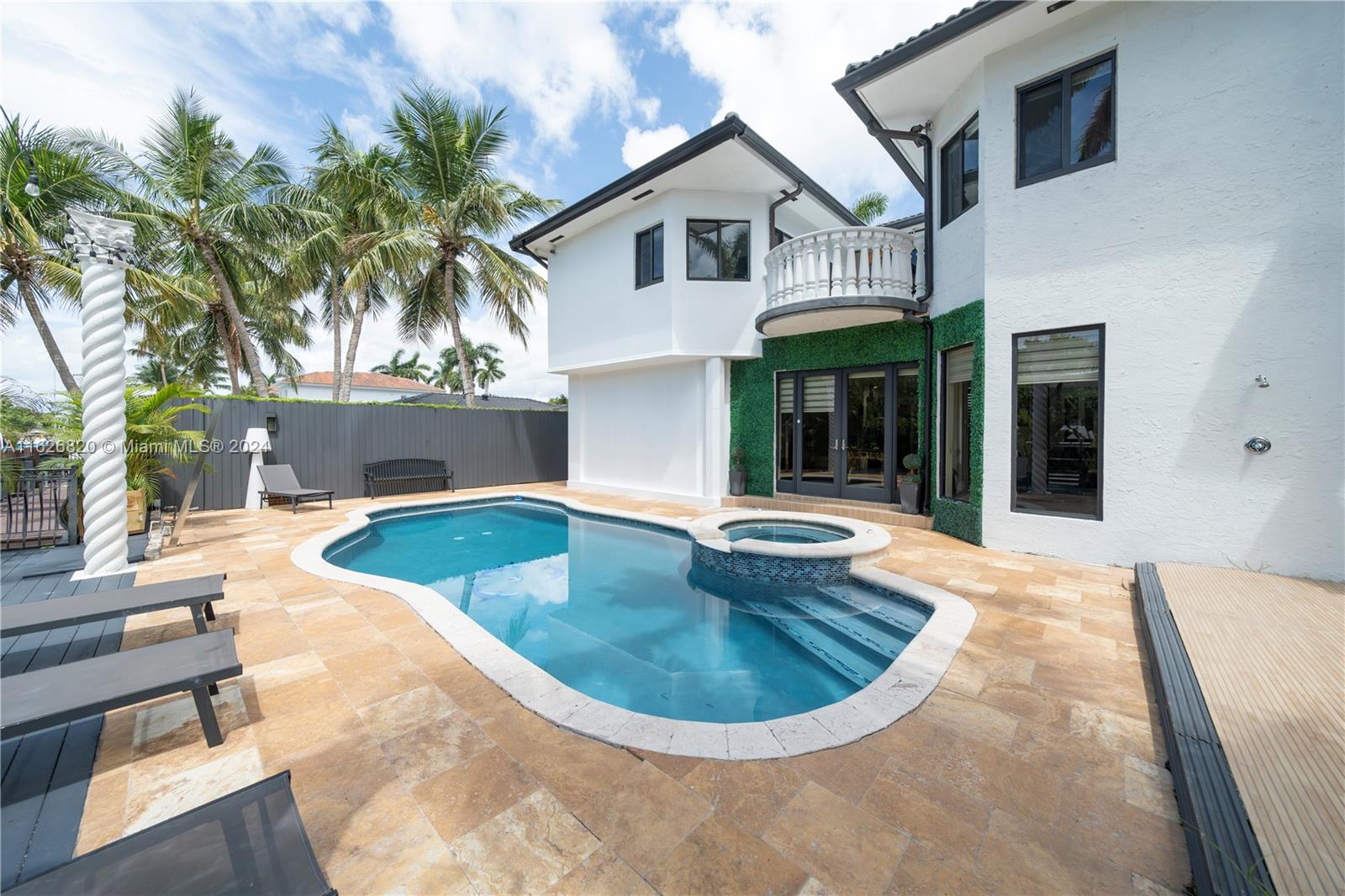 EASTERN SHORES - Residential