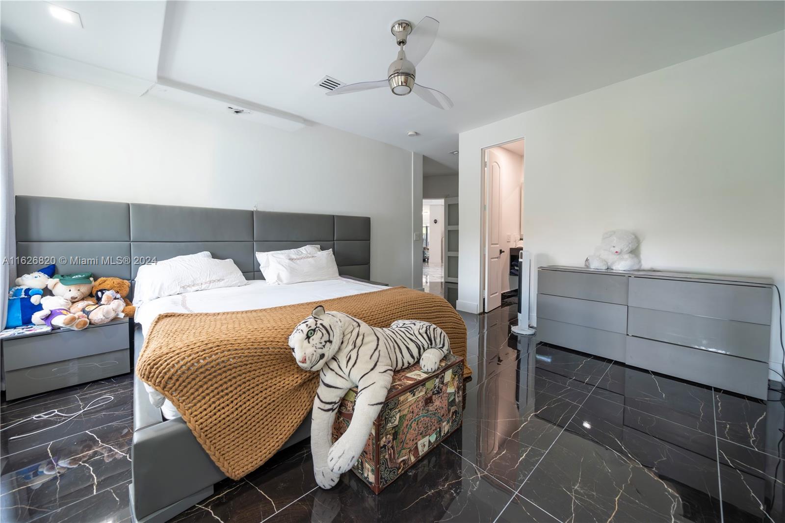 EASTERN SHORES - Residential