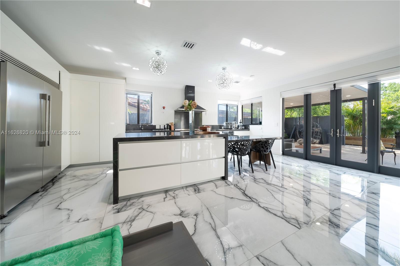 EASTERN SHORES - Residential