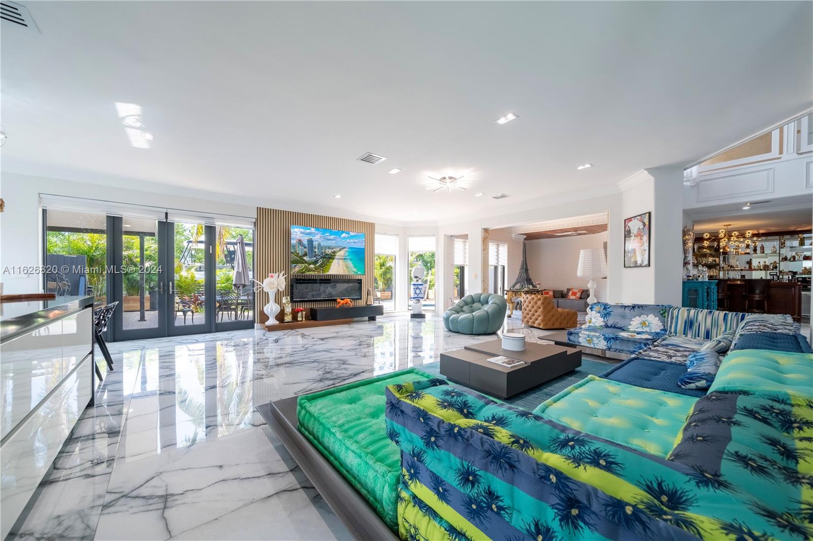 EASTERN SHORES - Residential