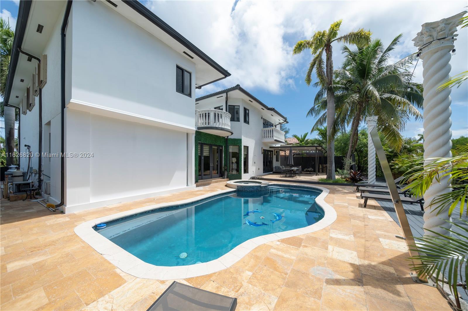 EASTERN SHORES - Residential