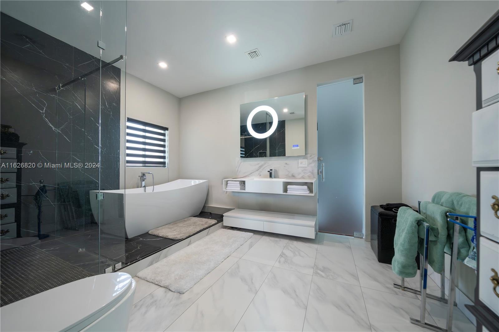 EASTERN SHORES - Residential