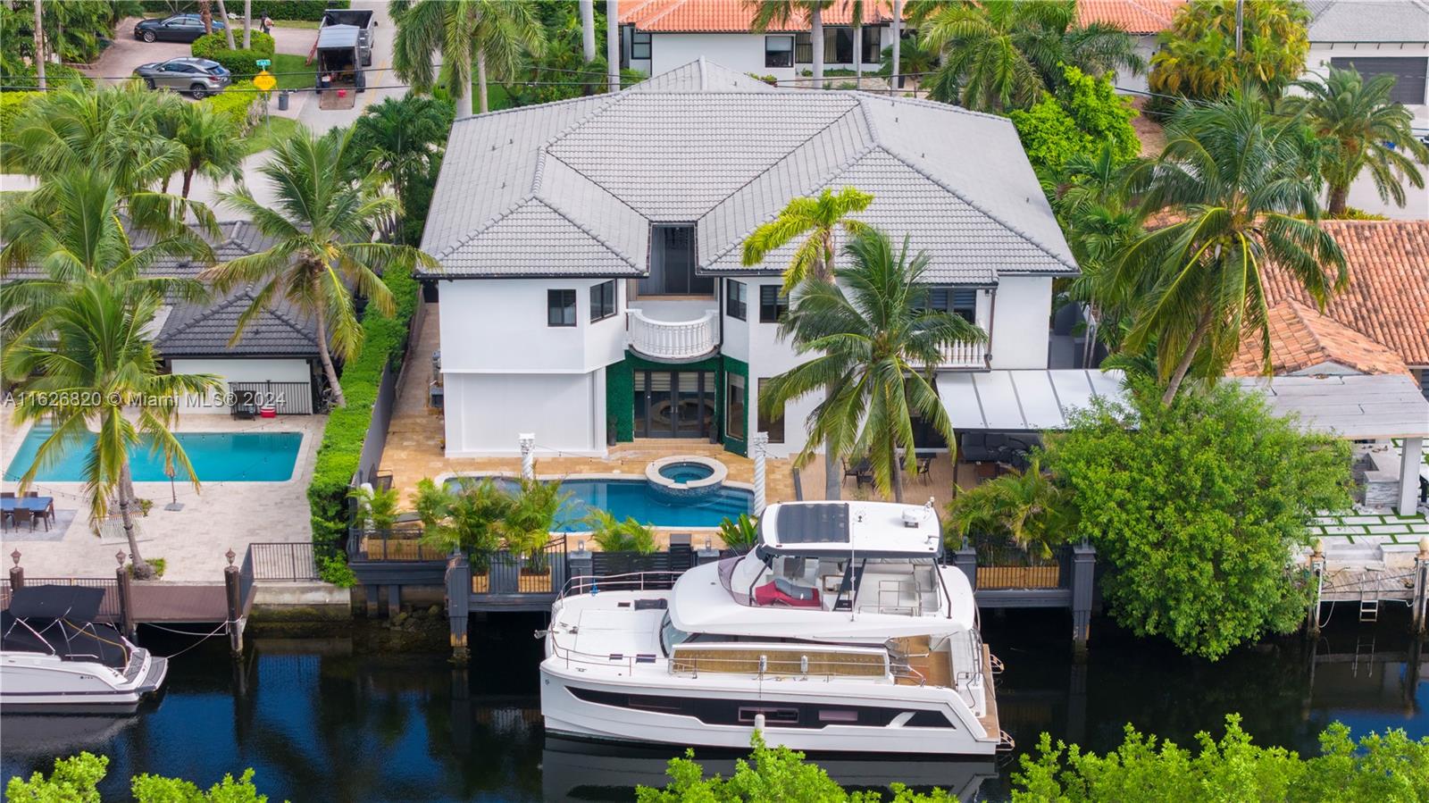 EASTERN SHORES - Residential