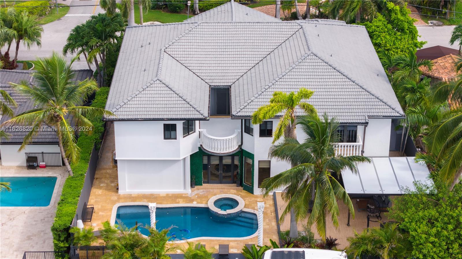 EASTERN SHORES - Residential
