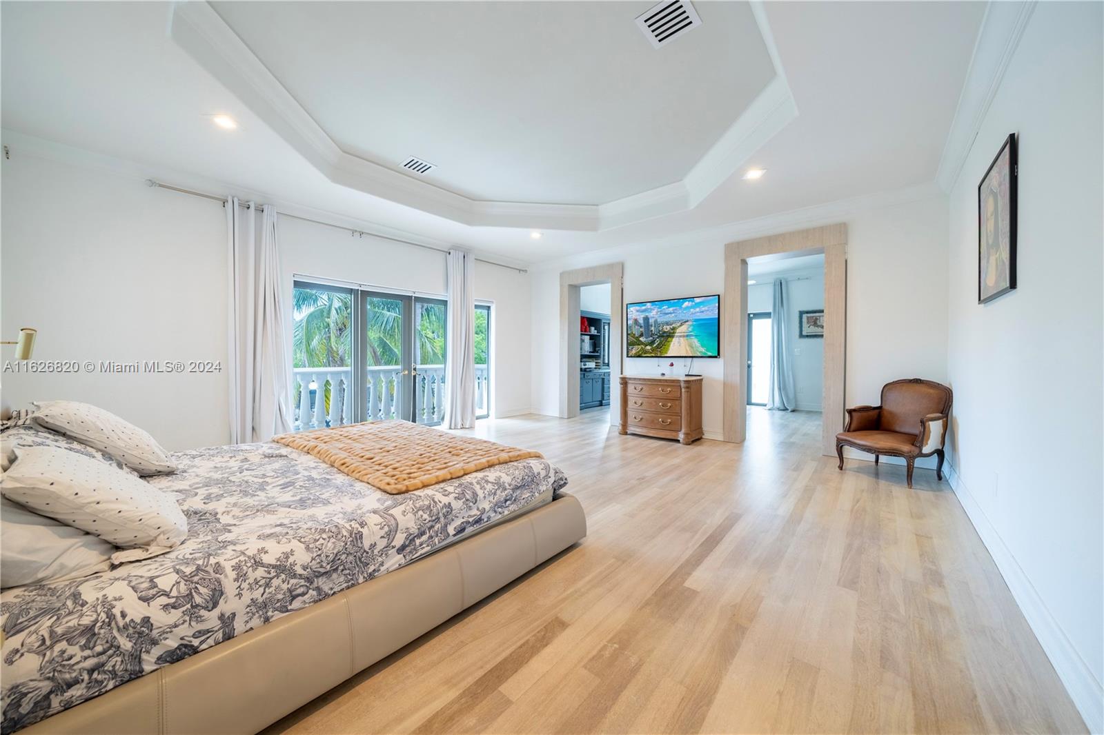EASTERN SHORES - Residential