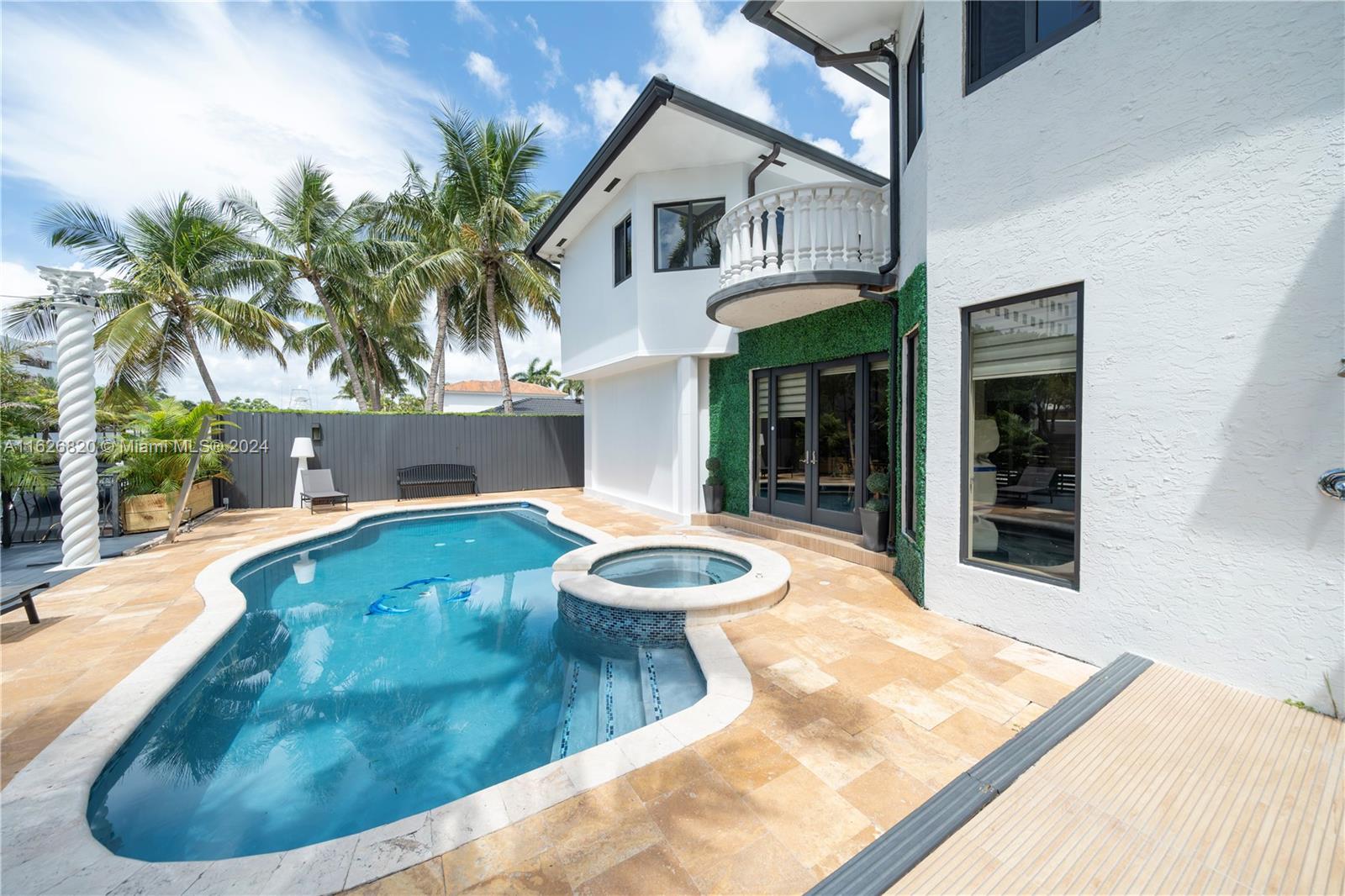 EASTERN SHORES - Residential
