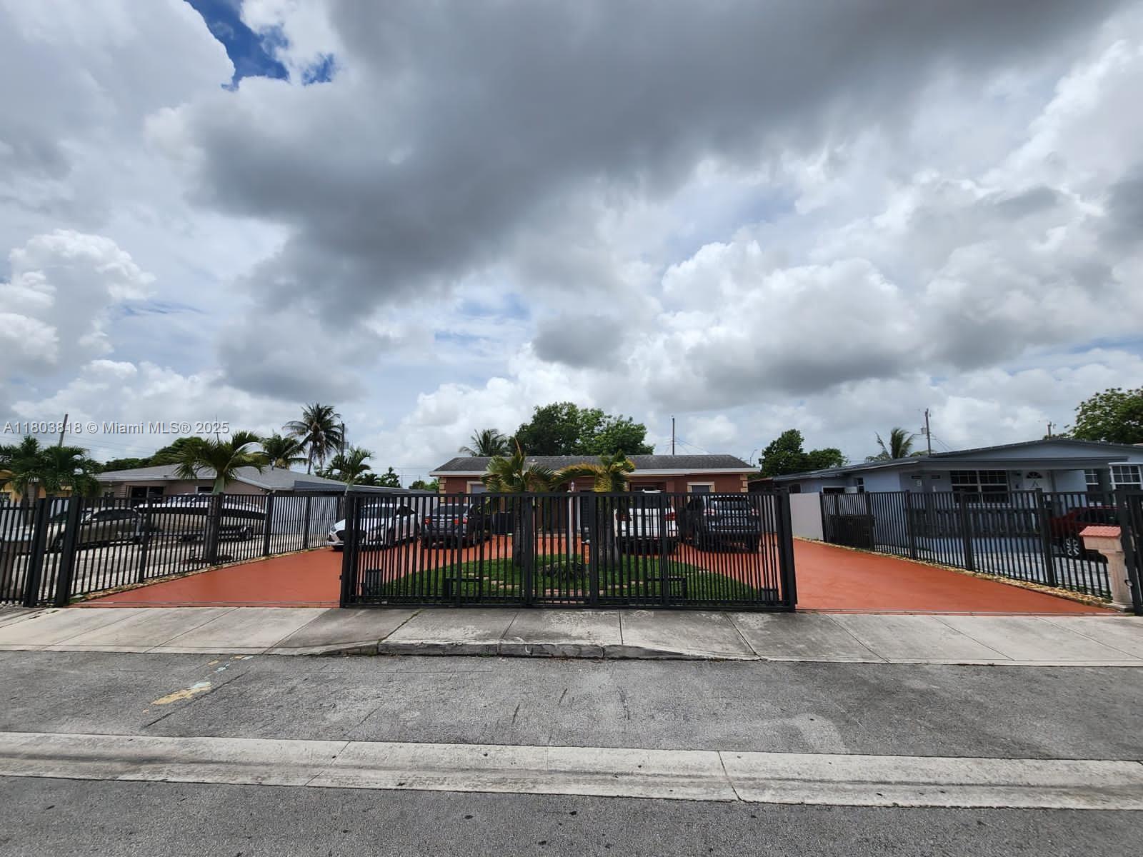 Rental Property at 962 E 32nd St 1, Hialeah, Miami-Dade County, Florida - Bedrooms: 3 
Bathrooms: 1  - $4,000 MO.